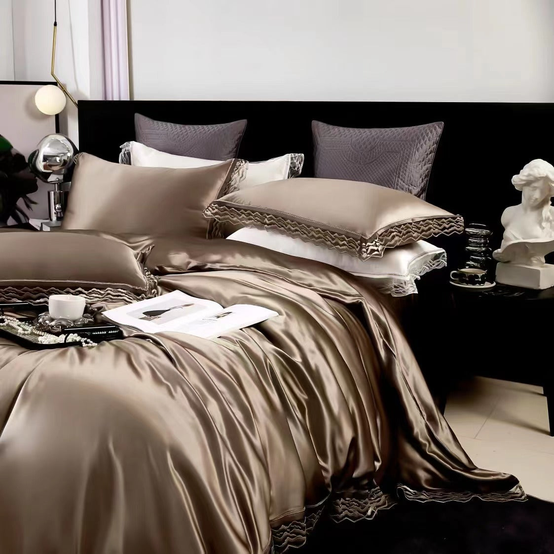 AURUM - Lace artisan 25 Momme 4-Piece Pure Mulberry Silk Bed Linen Set