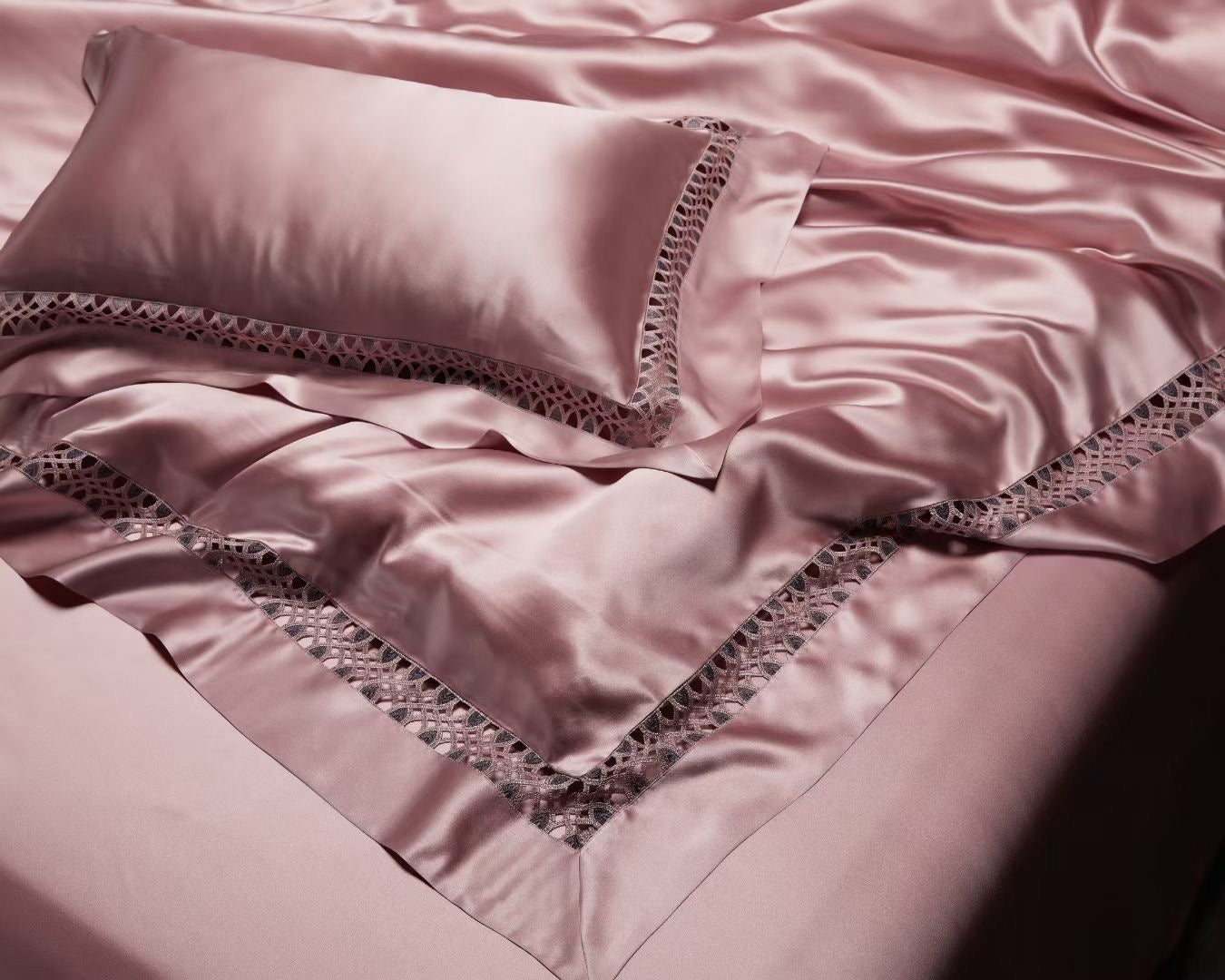 PARIS - Lace artisan 25 Momme 4-Piece Pure Mulberry Silk Bed Linen Set